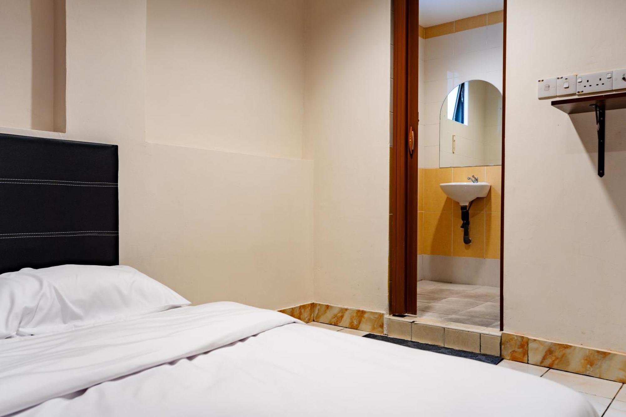 H2 Worldpackers , The Social Hotel Кота Кинабалу Екстериор снимка