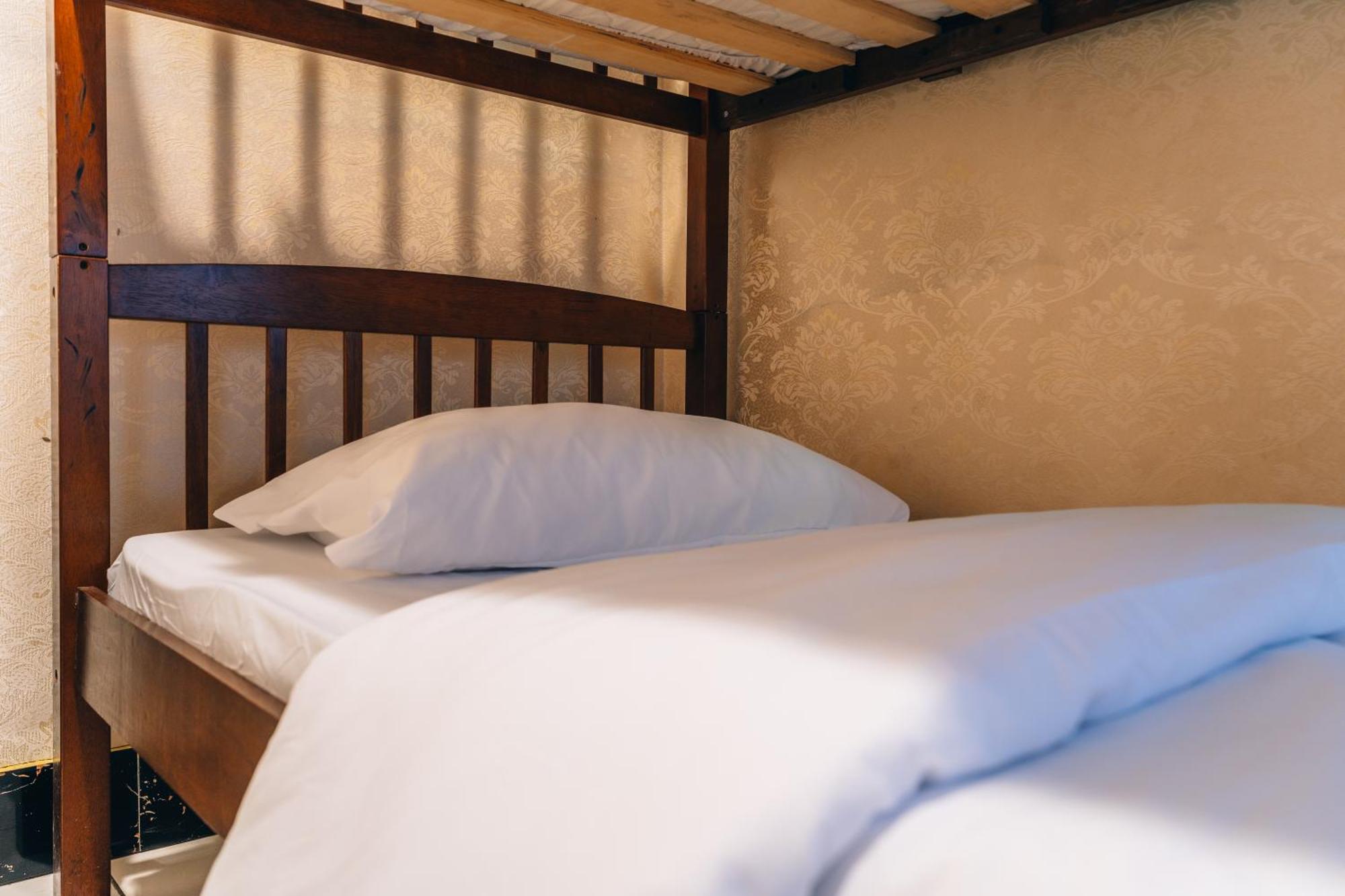 H2 Worldpackers , The Social Hotel Кота Кинабалу Екстериор снимка